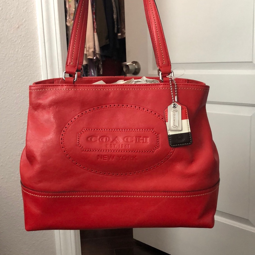 New coach purse never used